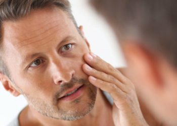 นอนกรน ทำให้ “หน้าแก่เกินอายุ”